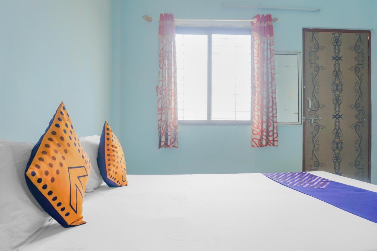 Spot On 79676 Hote Kinara Lodging And Restaurant Daund Dış mekan fotoğraf